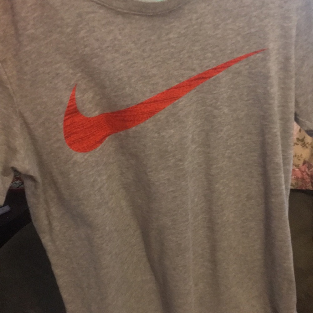 Nike t shirt
